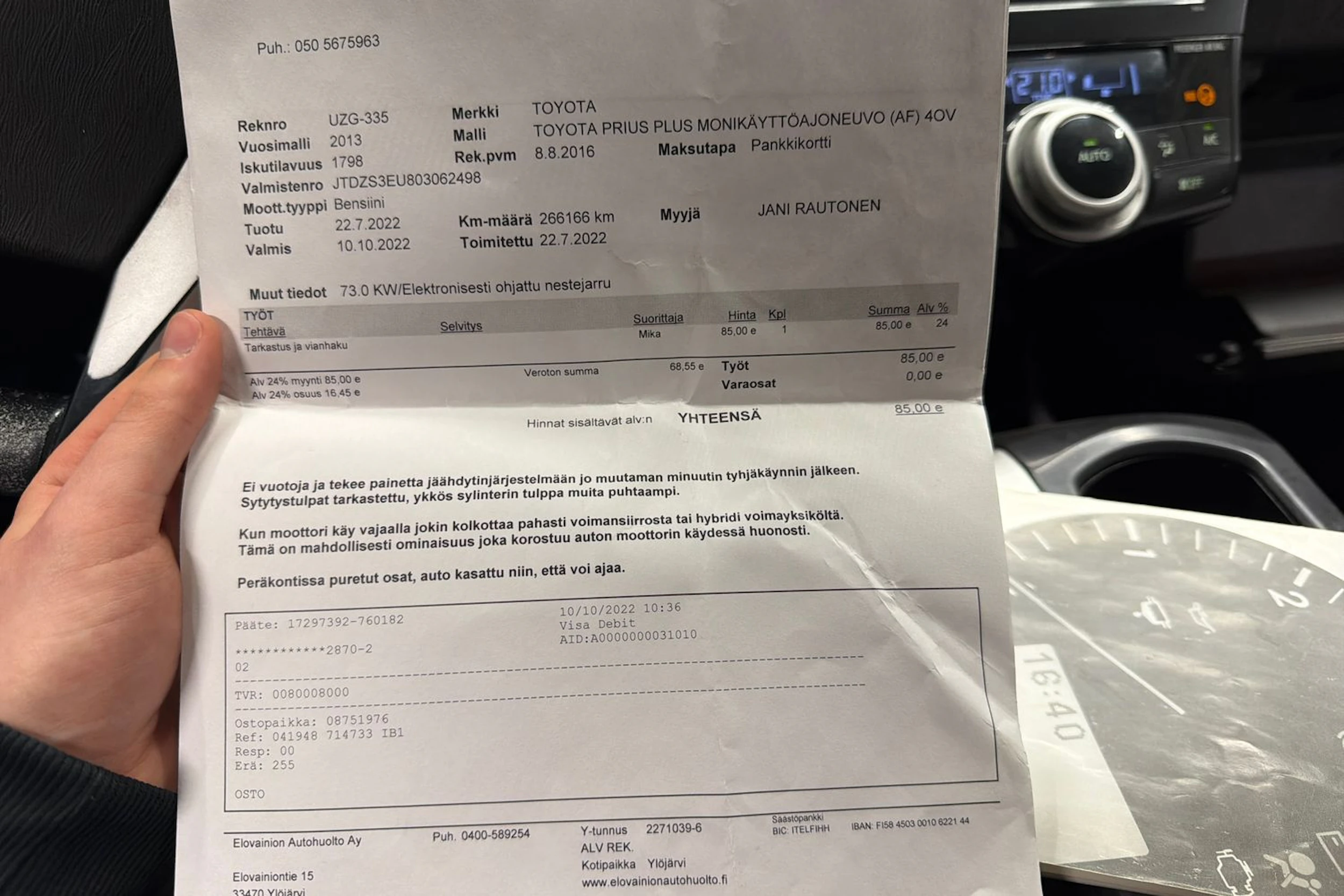 Harmaa Toyota Prius+ 2013 kuva 16.