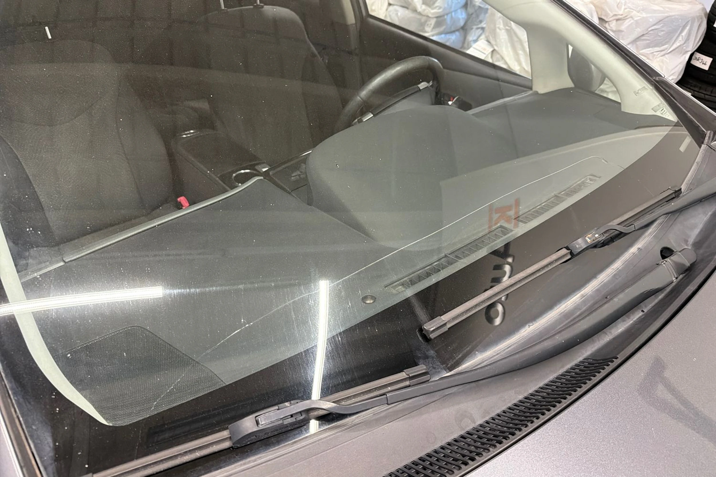 Harmaa Toyota Prius+ 2013 kuva 19.