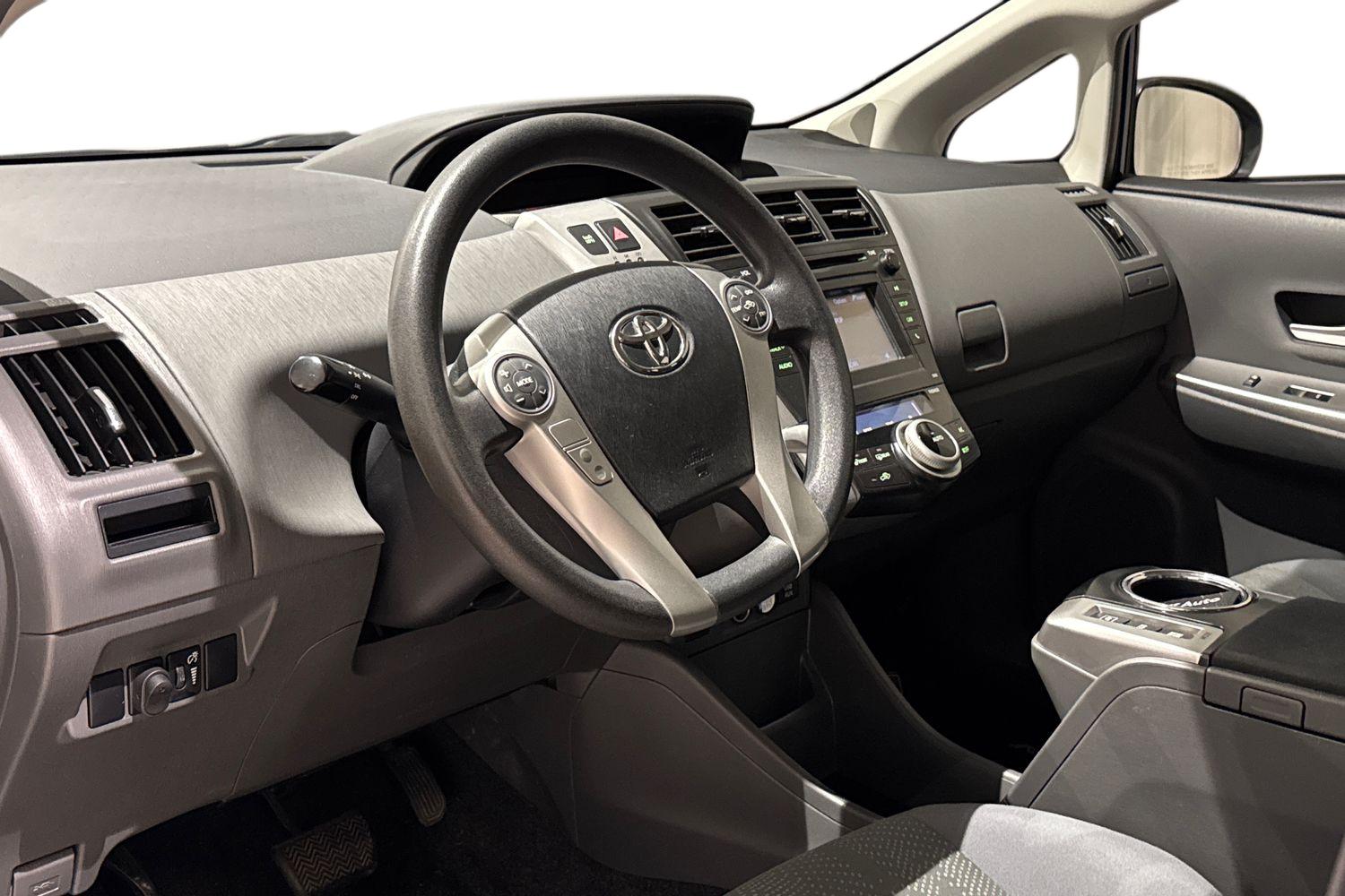 Toyota Prius+ Prius V Active 2014, kuva 6/21