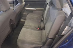 sininen Toyota Prius+ 2014 kuva 10.