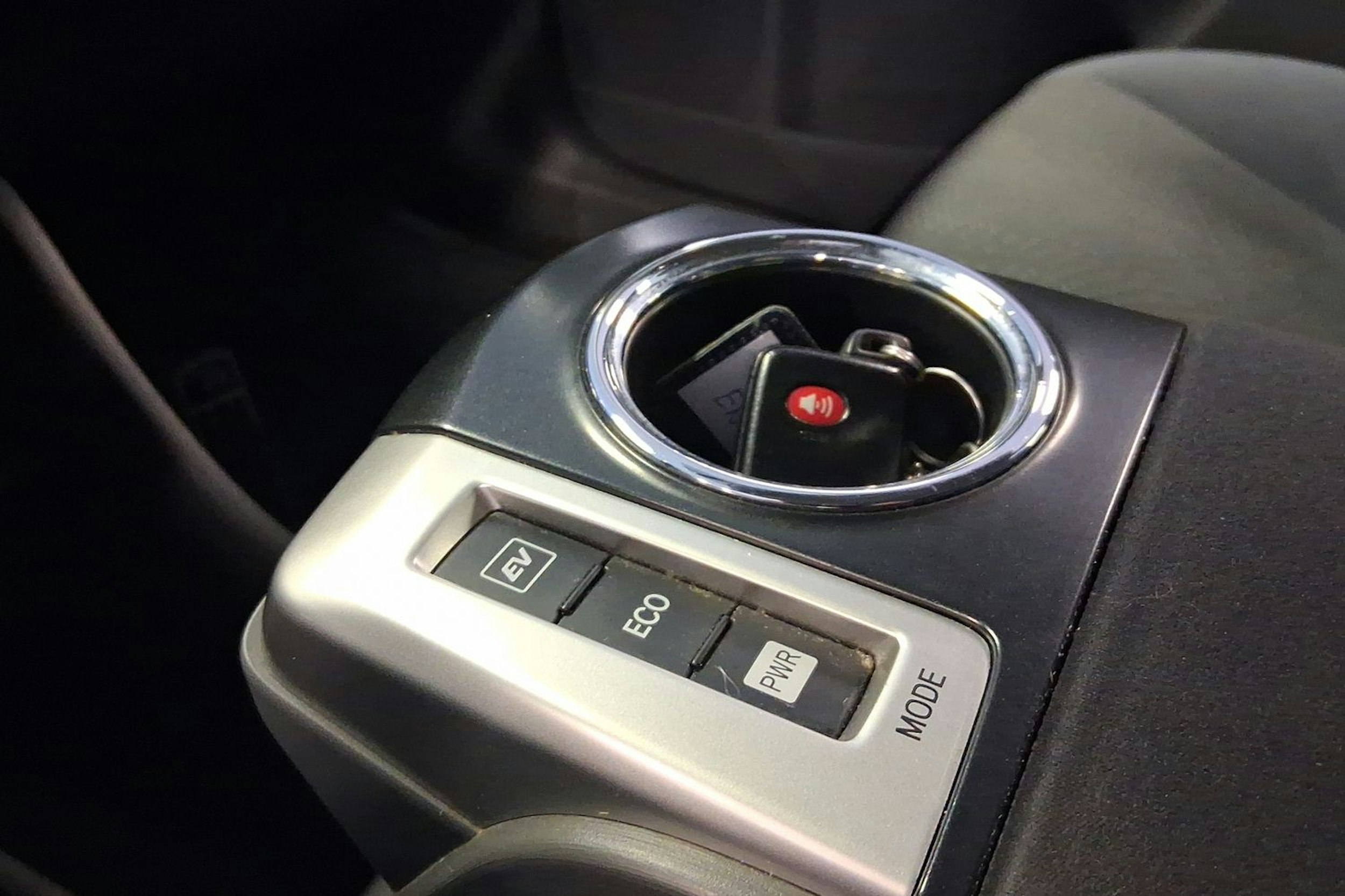 sininen Toyota Prius+ 2014 kuva 17.