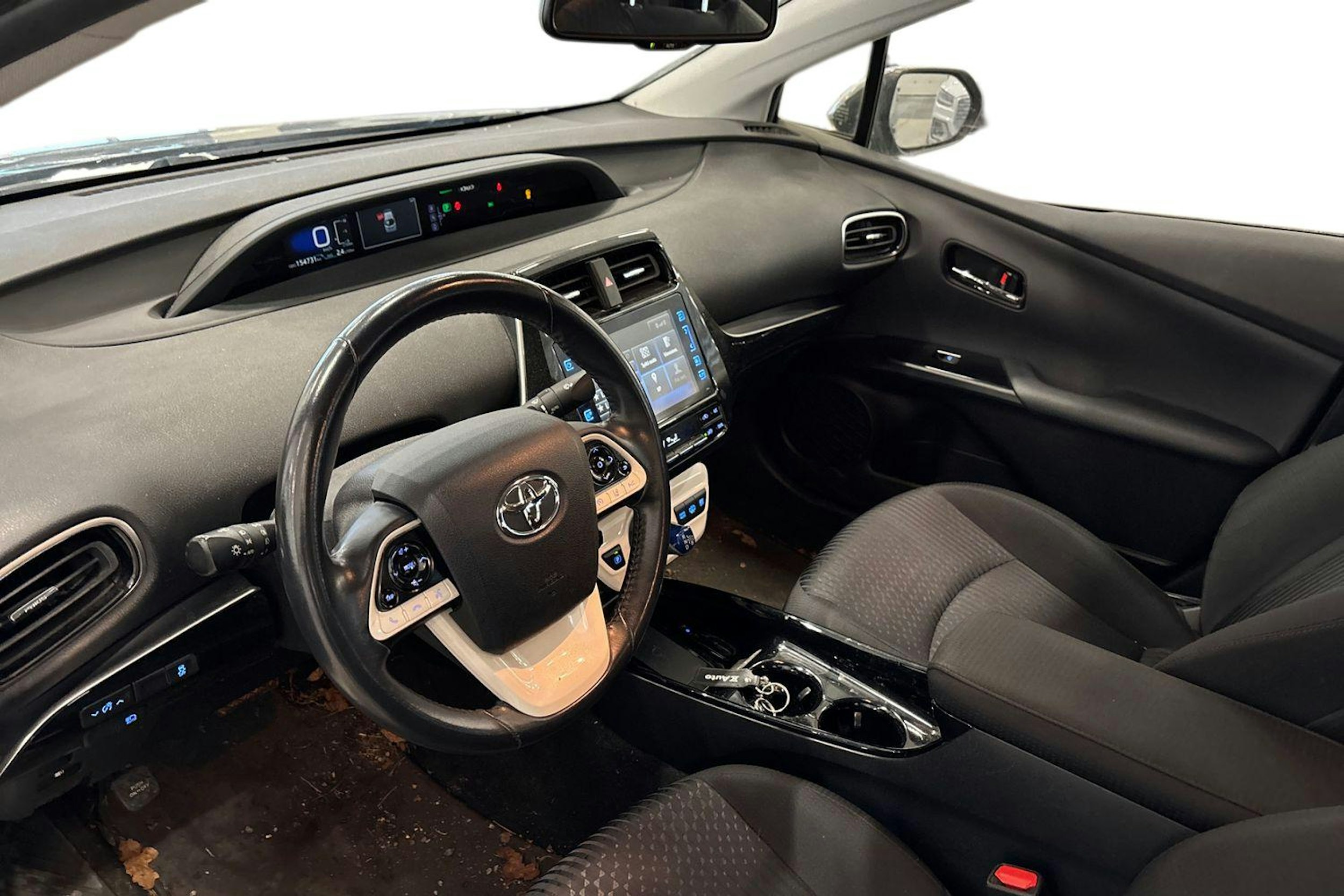 harmaa Toyota Prius 2017 kuva 3.