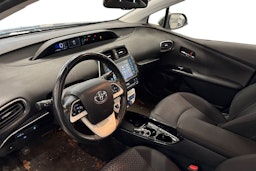 harmaa Toyota Prius 2017 kuva 3.