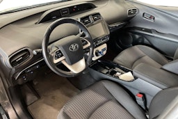 harmaa Toyota Prius 2017 kuva 7.