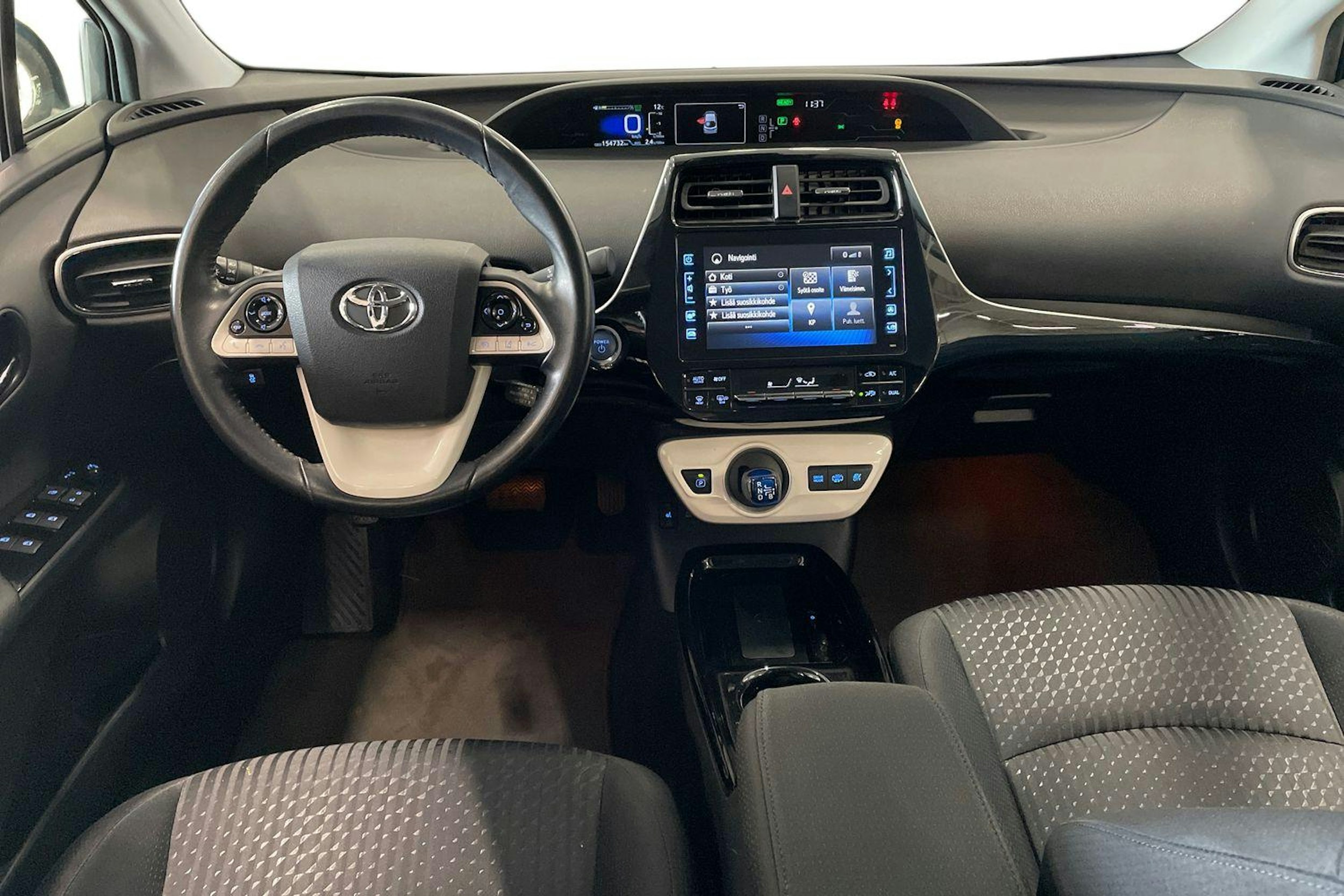 harmaa Toyota Prius 2017 kuva 9.