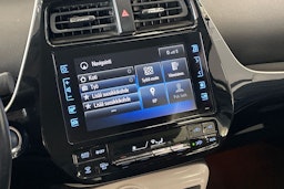 harmaa Toyota Prius 2017 kuva 17.