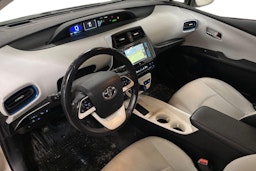 harmaa Toyota Prius 2018 kuva 3.