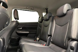 Valkoinen Toyota Prius+ 2019 kuva 8.