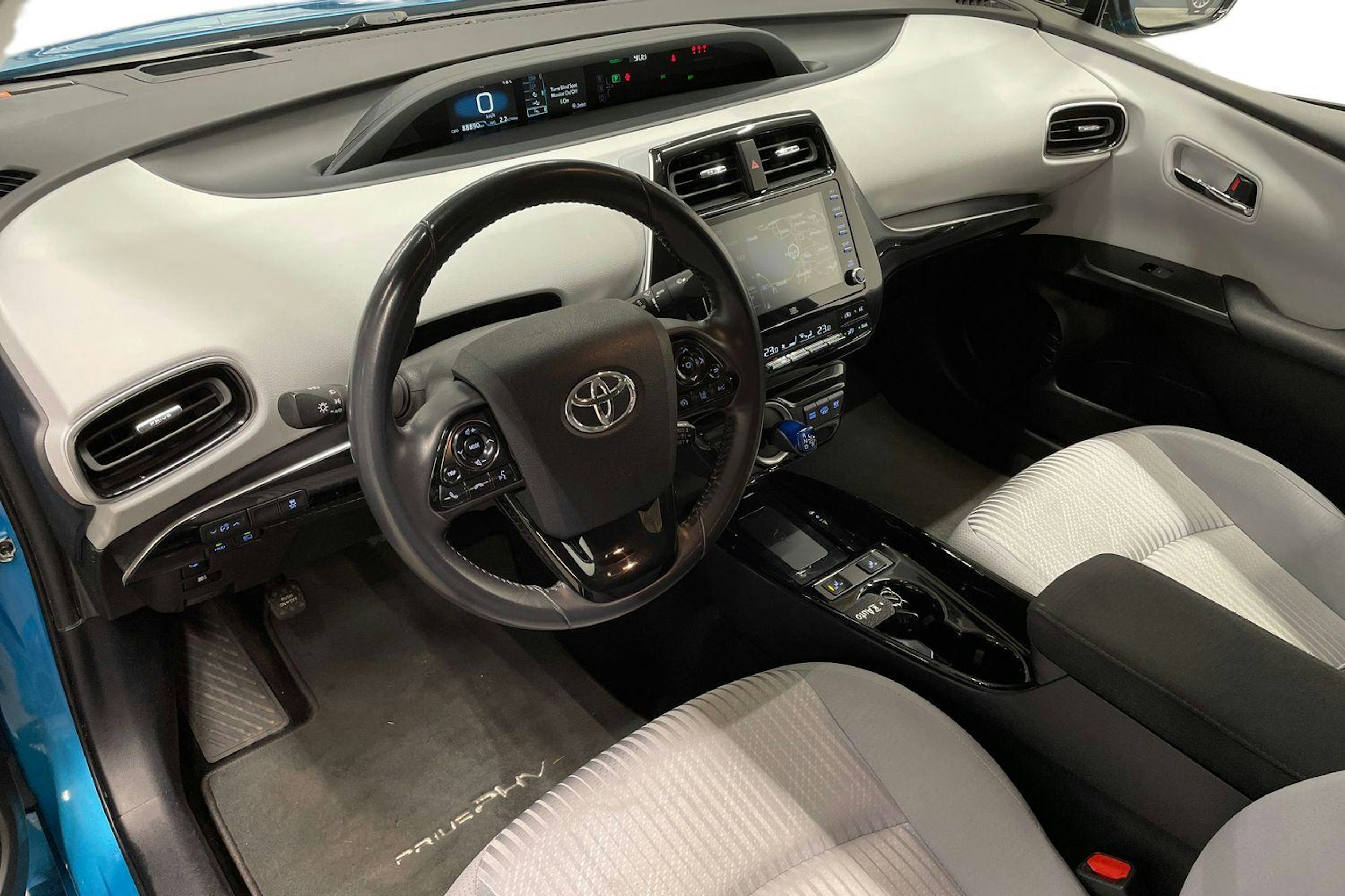 sininen Toyota Prius 2020 kuva 7.