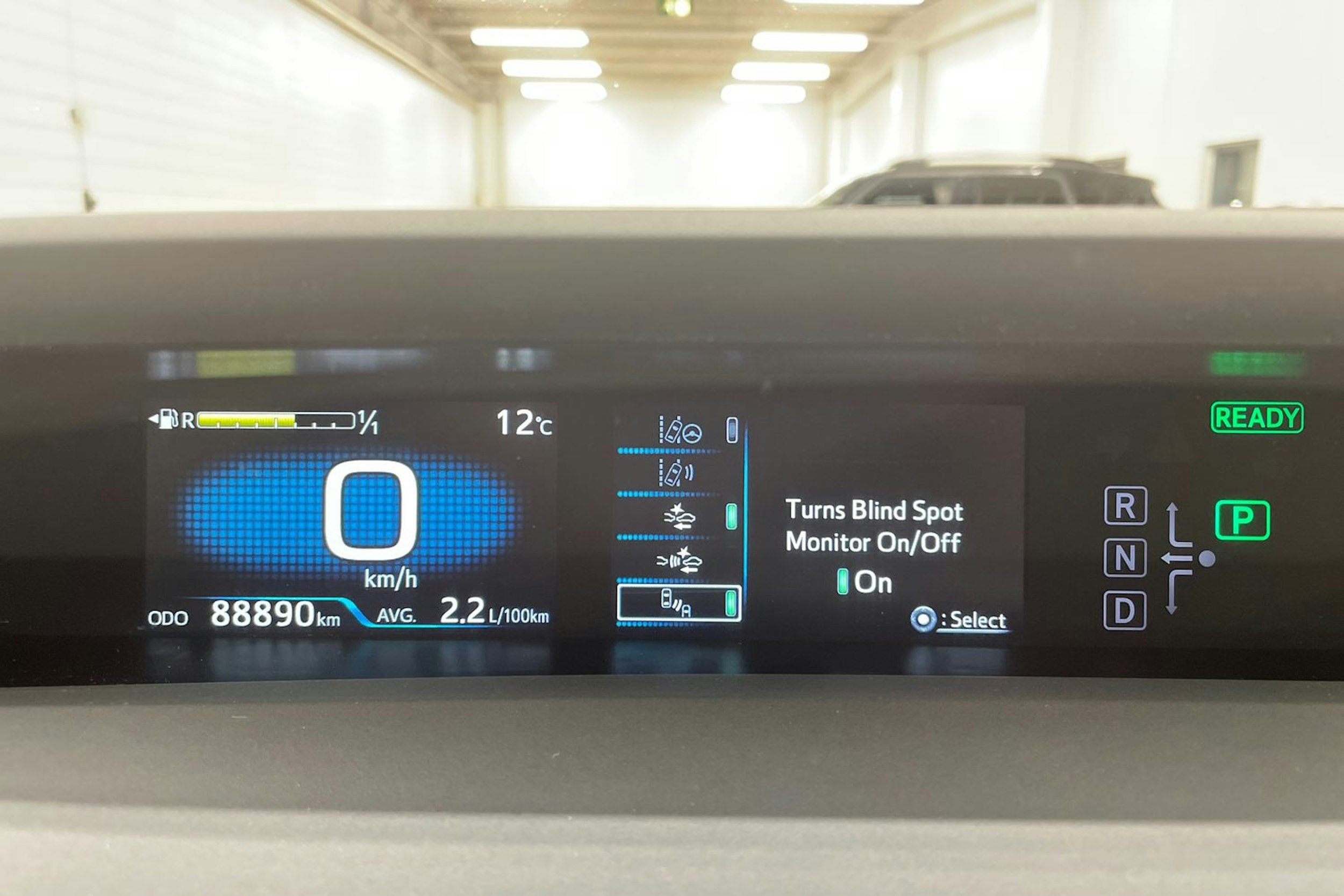 sininen Toyota Prius 2020 kuva 16.