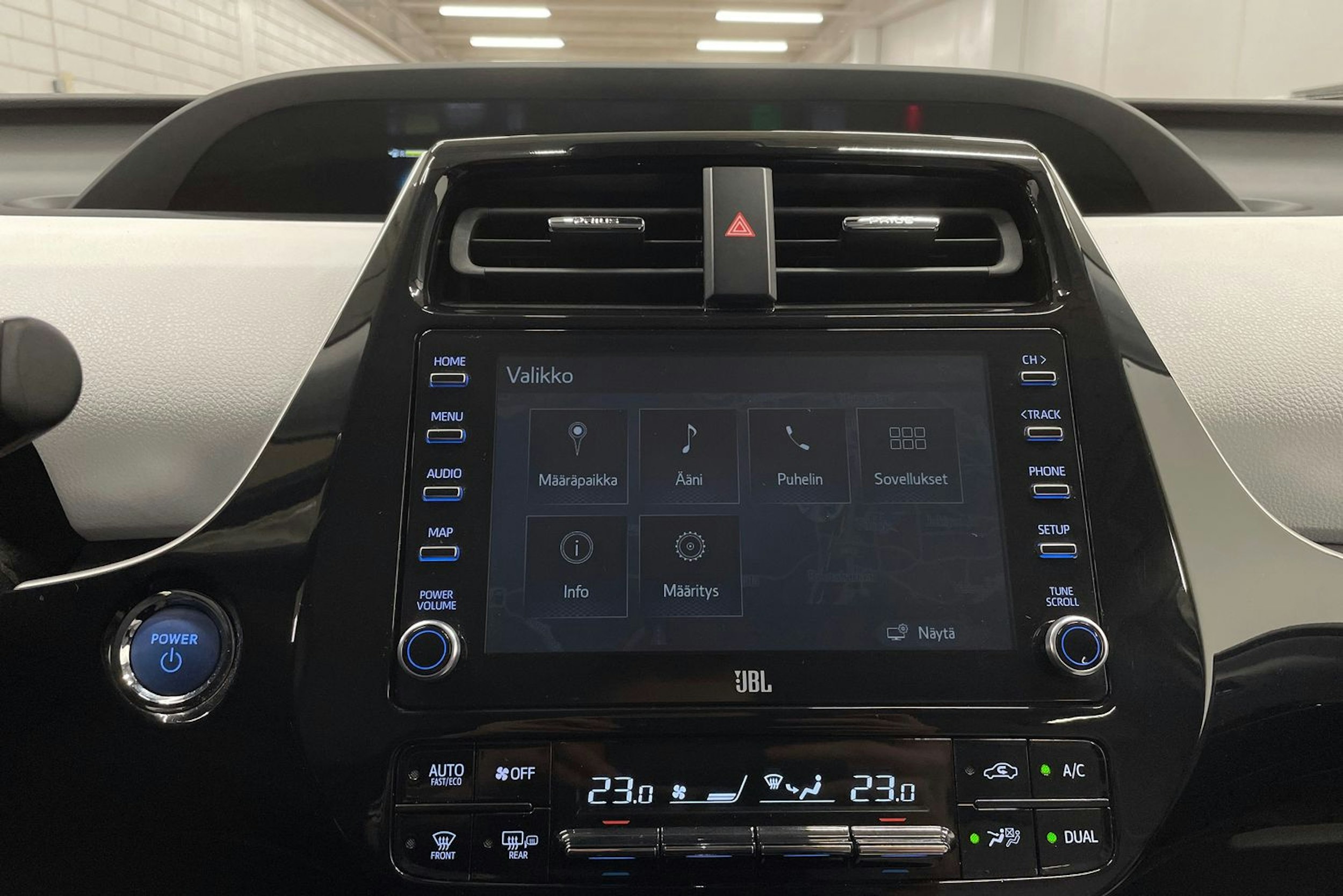 sininen Toyota Prius 2020 kuva 18.