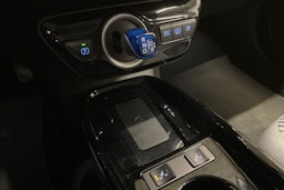 sininen Toyota Prius 2020 kuva 21.