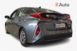 harmaa Toyota Prius PHEV 2017 kuva 3.