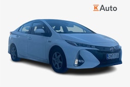 valkoinen Toyota Prius Plug-in 2019 kuva 1.