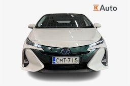 valkoinen Toyota Prius Plug-in 2019 kuva 4.