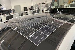 valkoinen Toyota Prius Plug-in 2019 kuva 30.