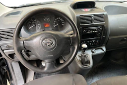 musta Toyota Proace 2013 kuva 7.