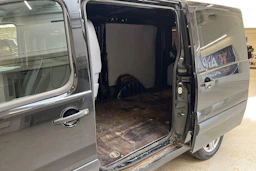 musta Toyota Proace 2013 kuva 8.