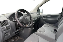 harmaa Toyota Proace 2013 kuva 6.