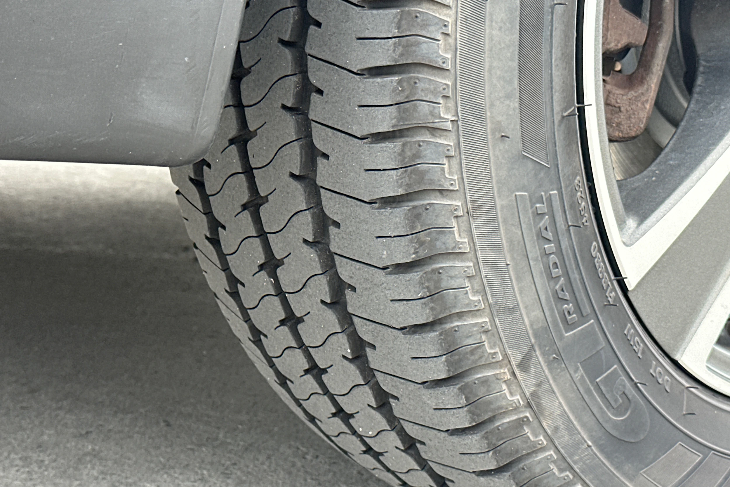 harmaa Toyota Proace 2013 kuva 10.