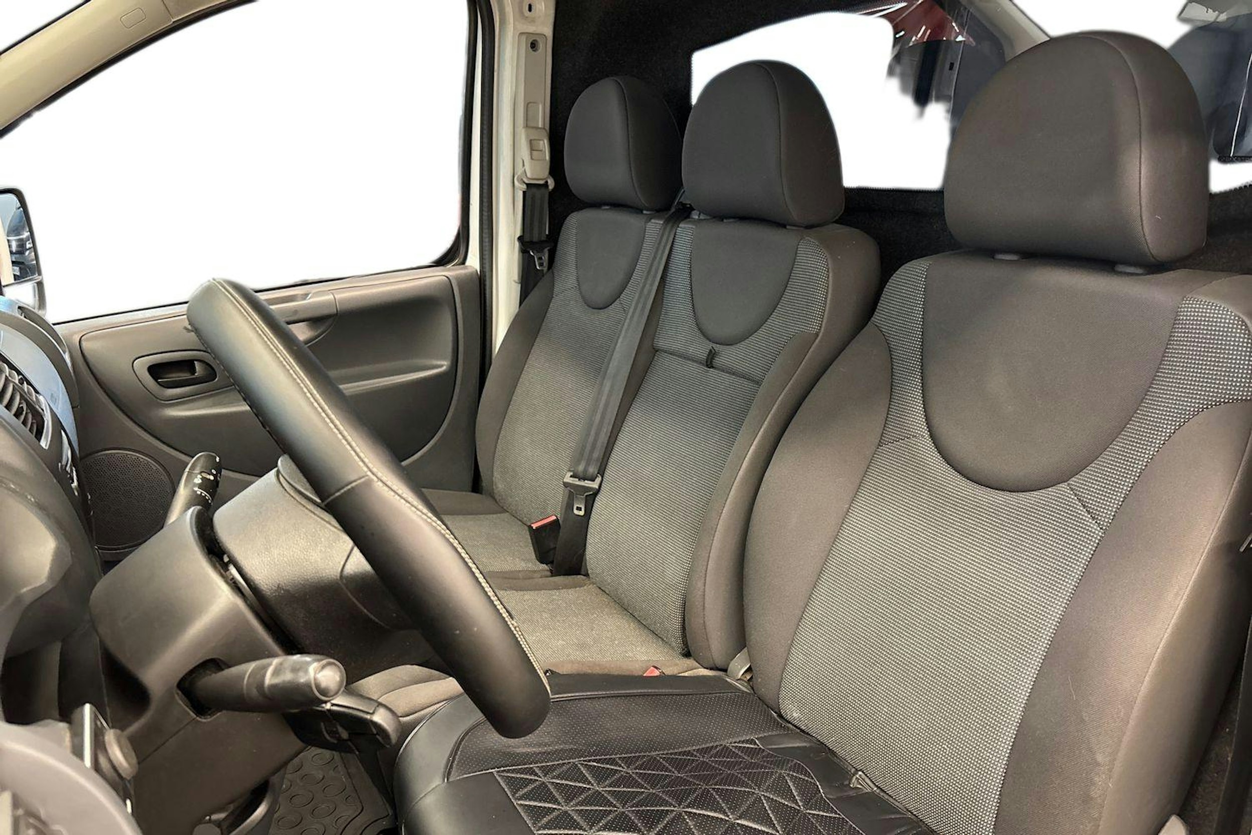 valkoinen Toyota Proace 2013 kuva 10.