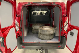 punainen Toyota Proace 2014 kuva 15.