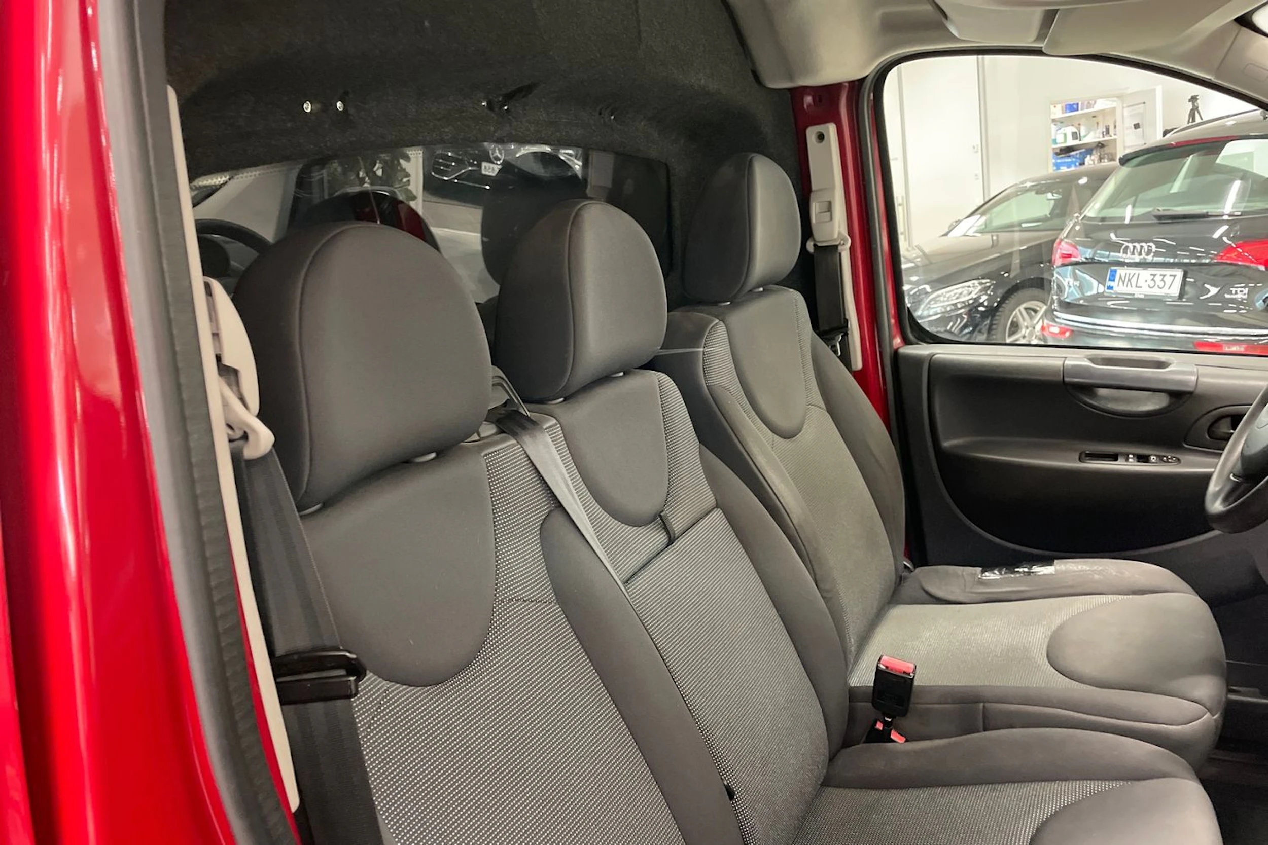 punainen Toyota Proace 2014 kuva 23.