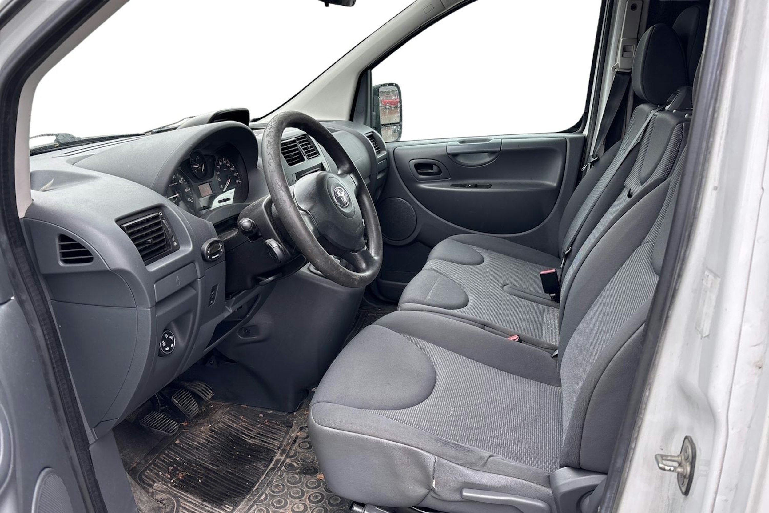 valkoinen Toyota Proace 2014 kuva 3.
