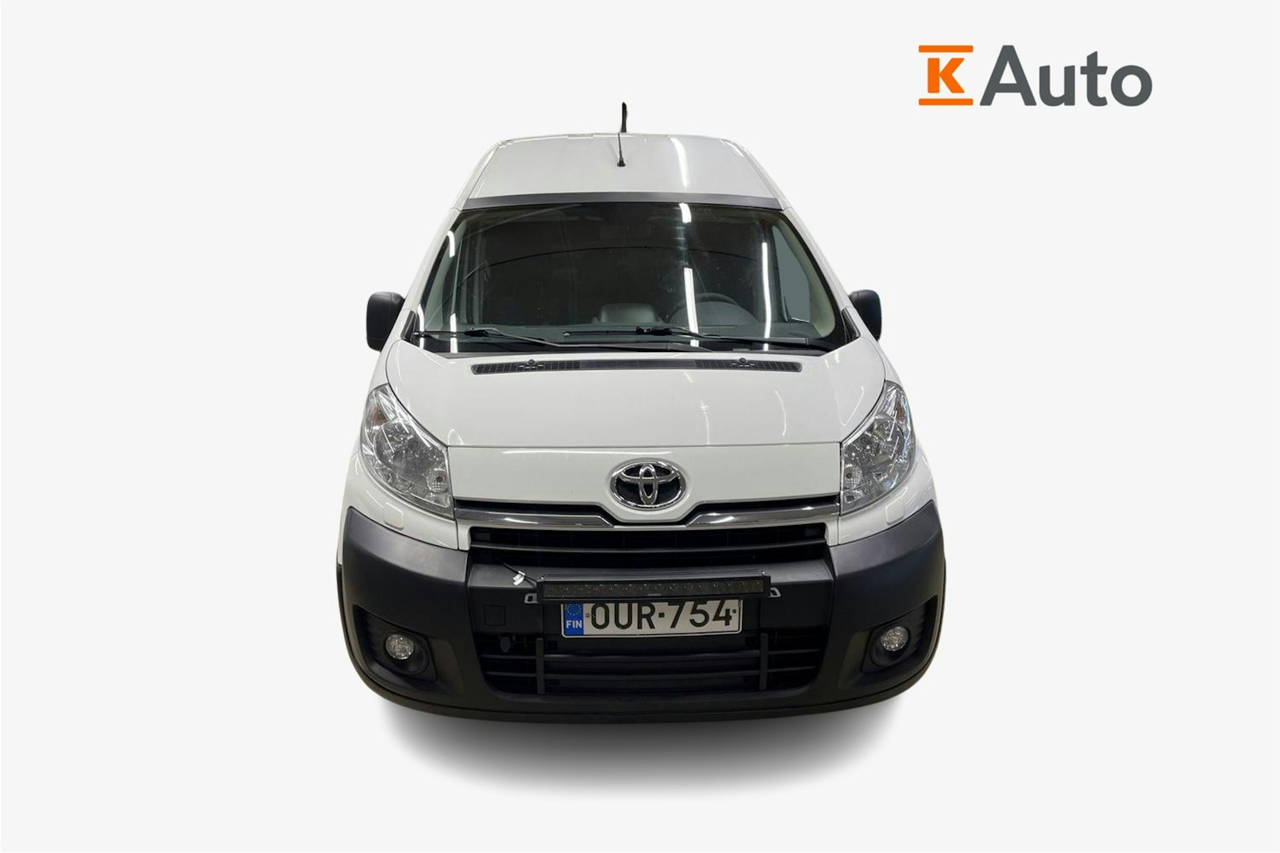 Valkoinen Toyota Proace 2014 kuva 5.