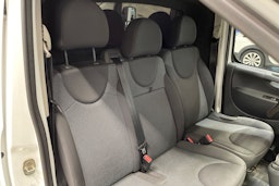 Valkoinen Toyota Proace 2014 kuva 16.