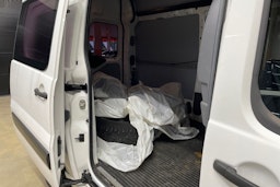 Valkoinen Toyota Proace 2014 kuva 18.