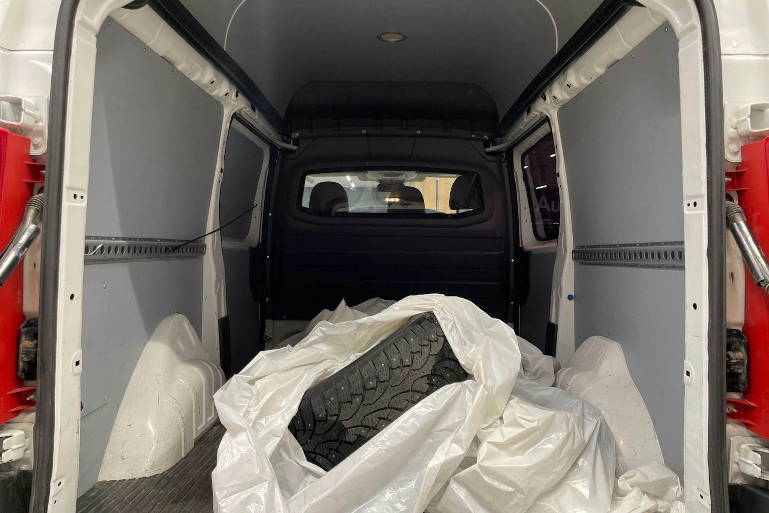 Valkoinen Toyota Proace 2014 kuva 21.