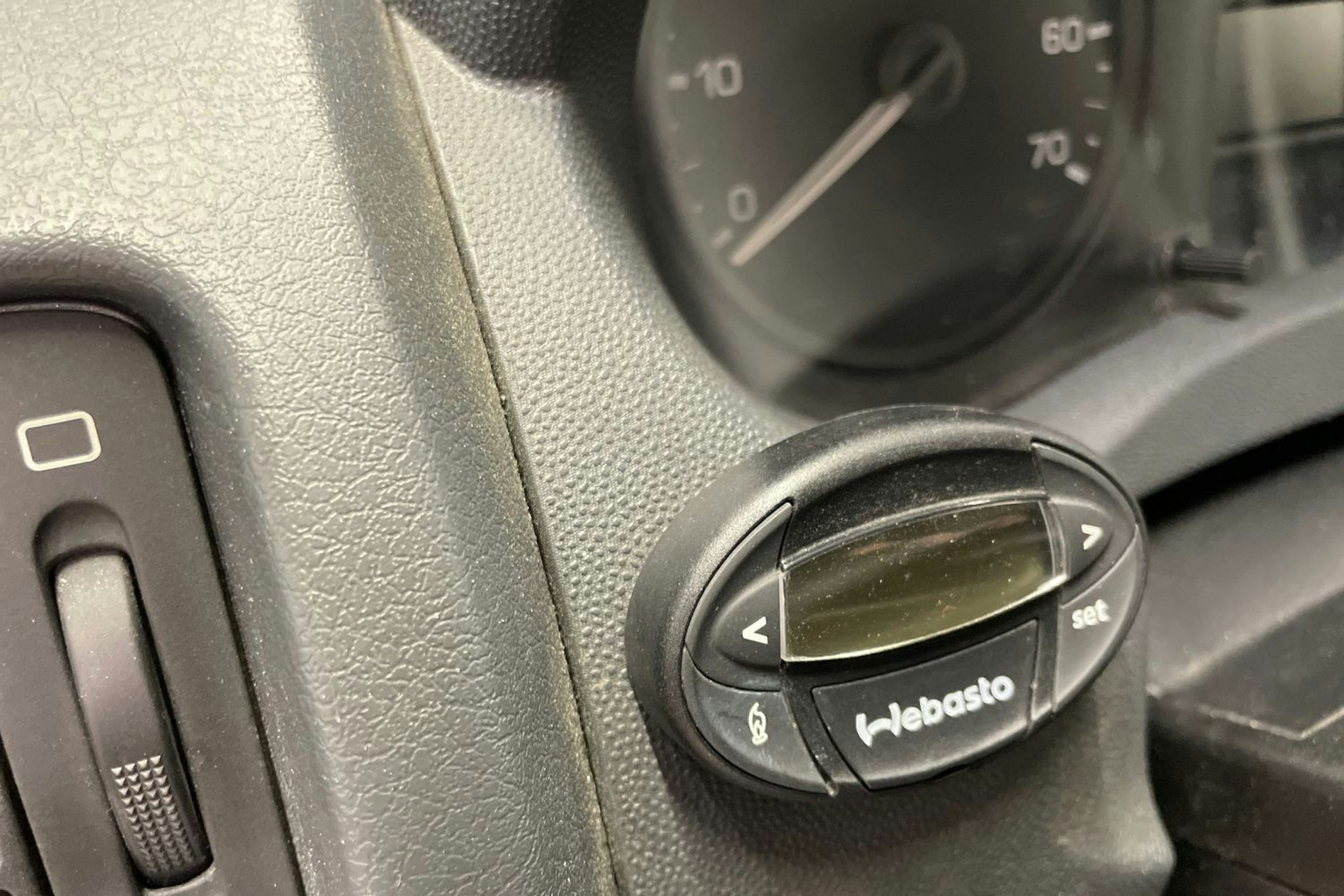 Valkoinen Toyota Proace 2014 kuva 26.