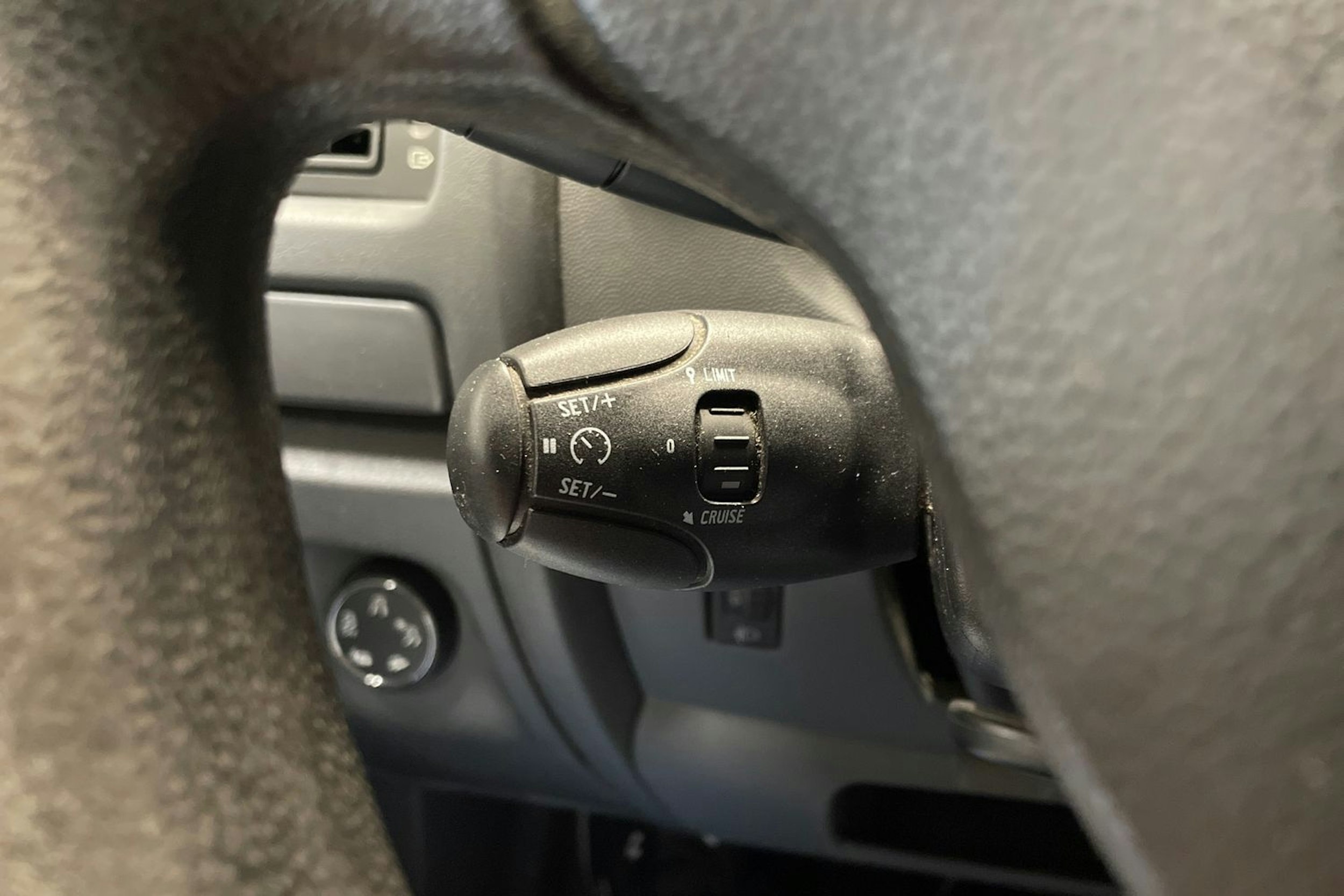 Valkoinen Toyota Proace 2014 kuva 27.