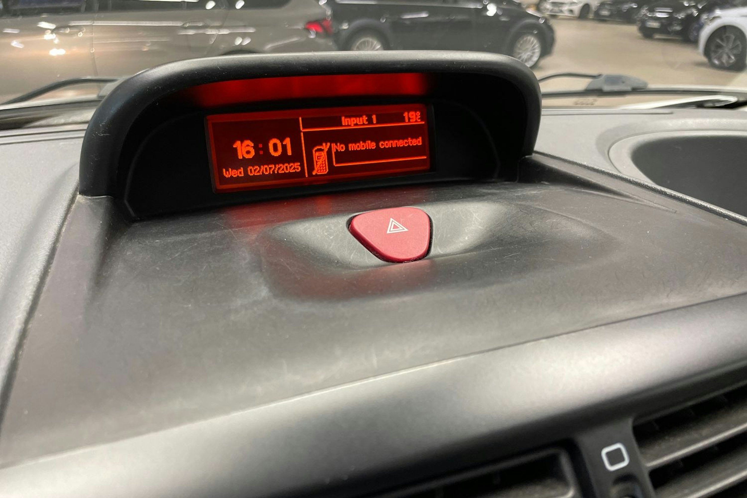 Valkoinen Toyota Proace 2014 kuva 31.