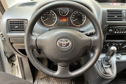 valkoinen Toyota Proace 2014 kuva 17.