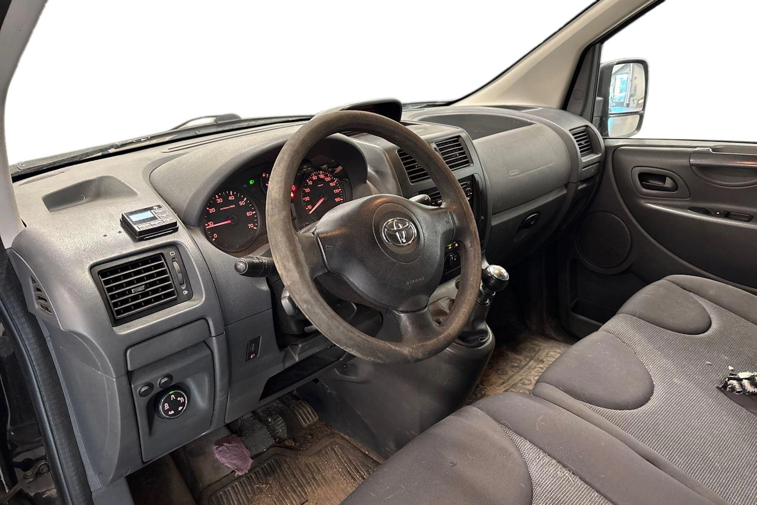 musta Toyota Proace 2014 kuva 3.