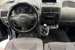 harmaa Toyota Proace 2014 kuva 7.