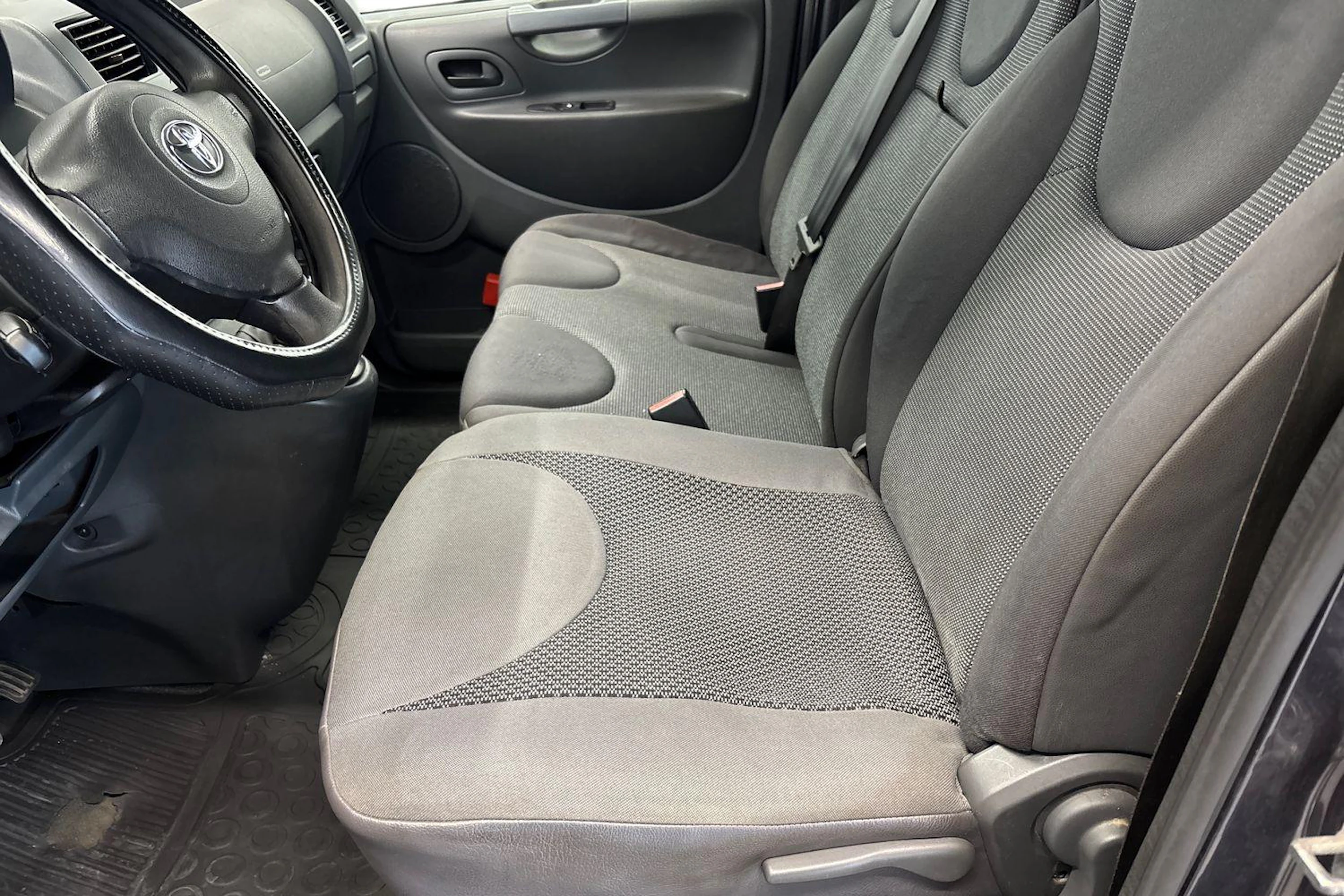 harmaa Toyota Proace 2014 kuva 8.