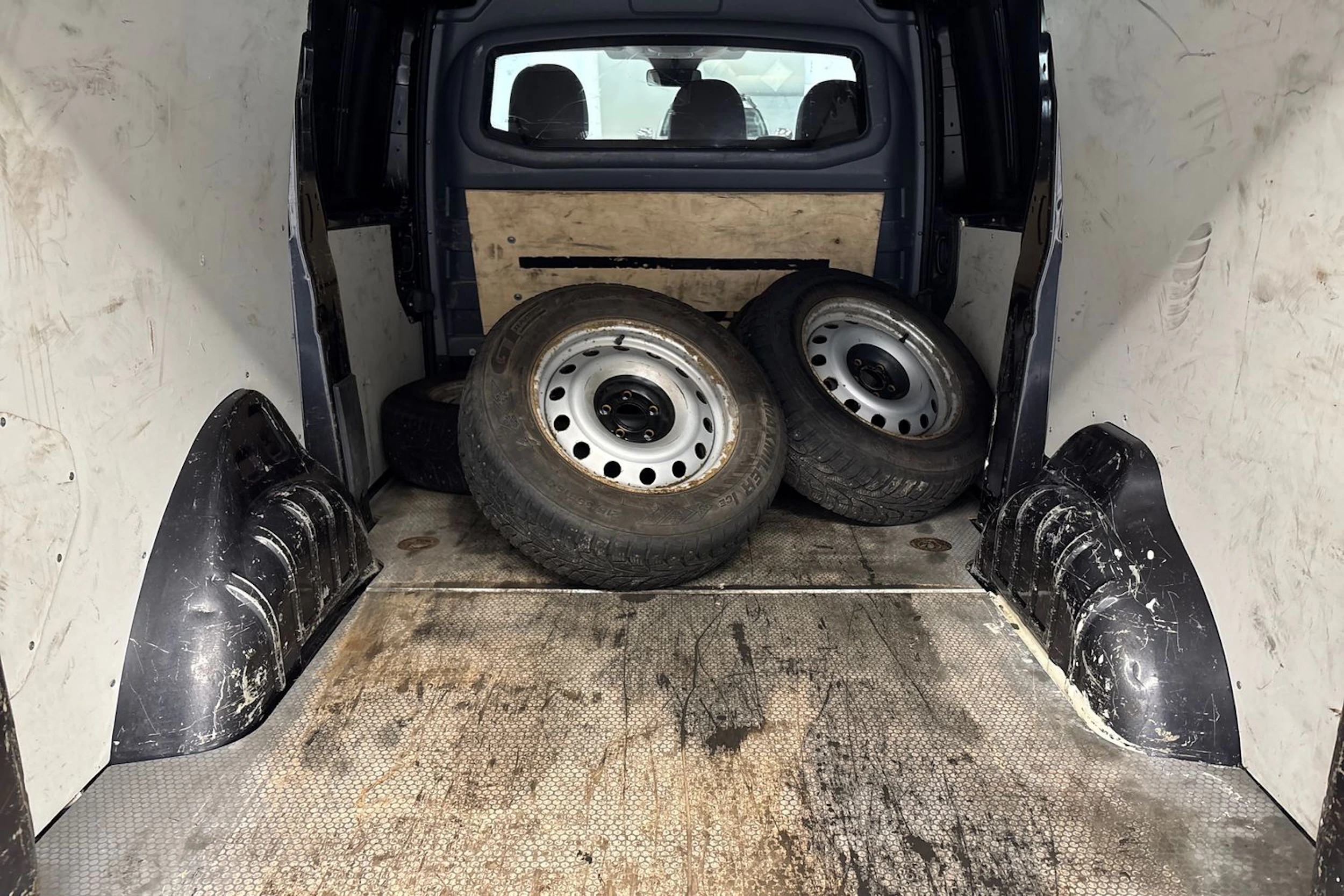 harmaa Toyota Proace 2014 kuva 10.