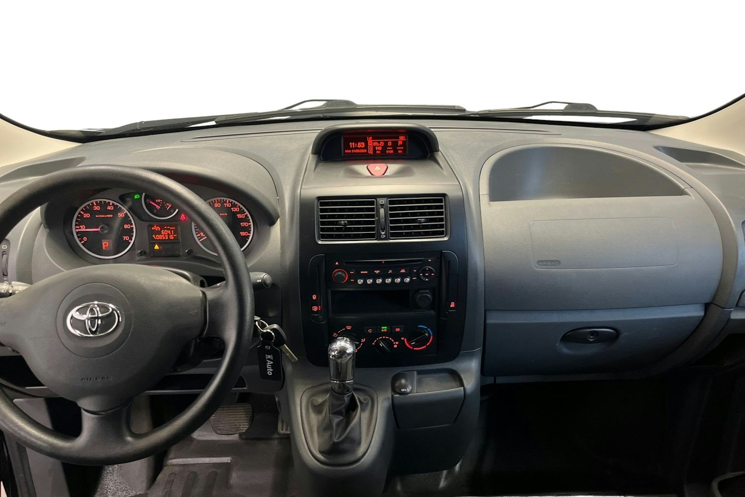 Musta Toyota Proace 2015 kuva 9.
