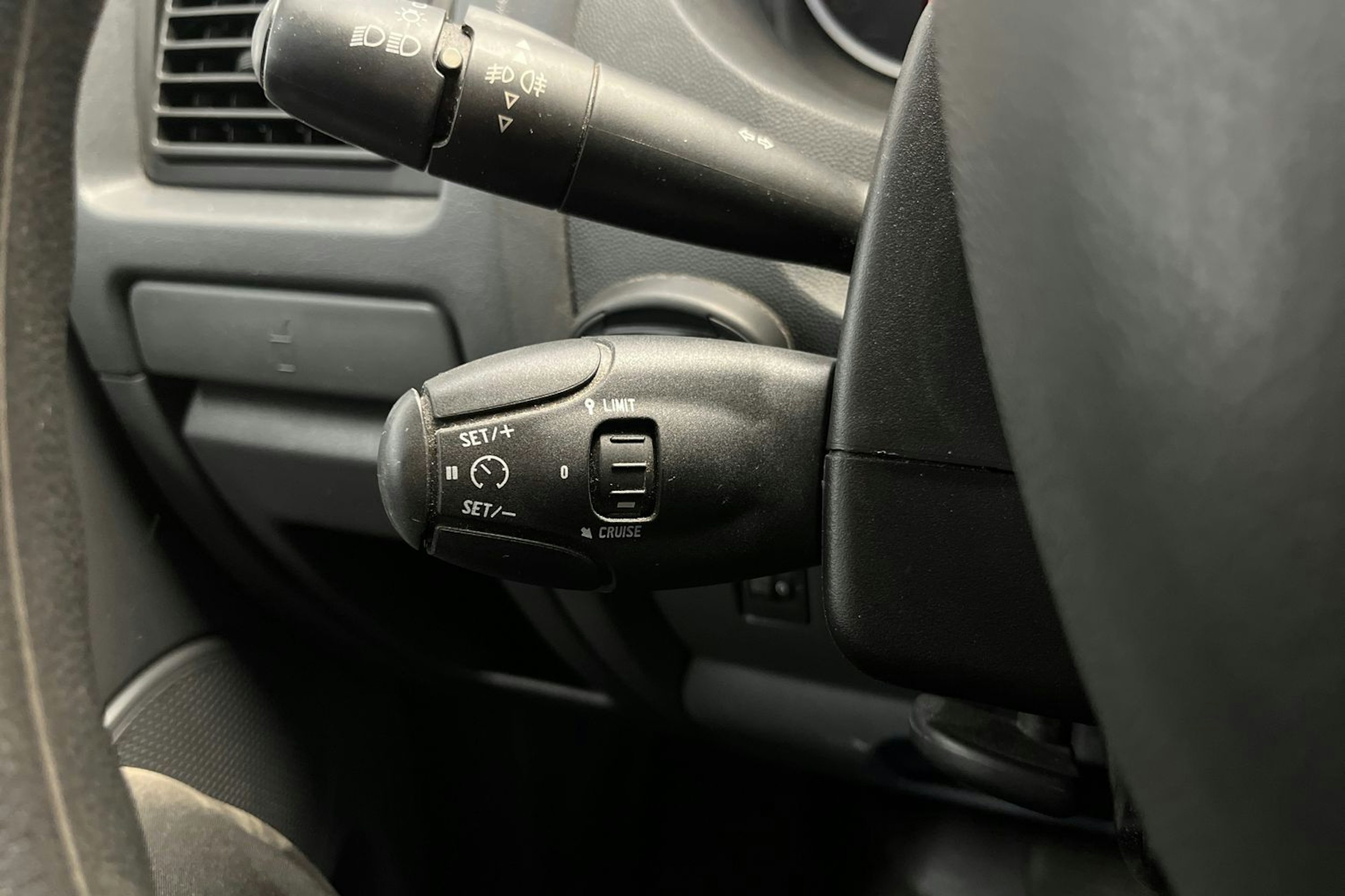 Musta Toyota Proace 2015 kuva 15.