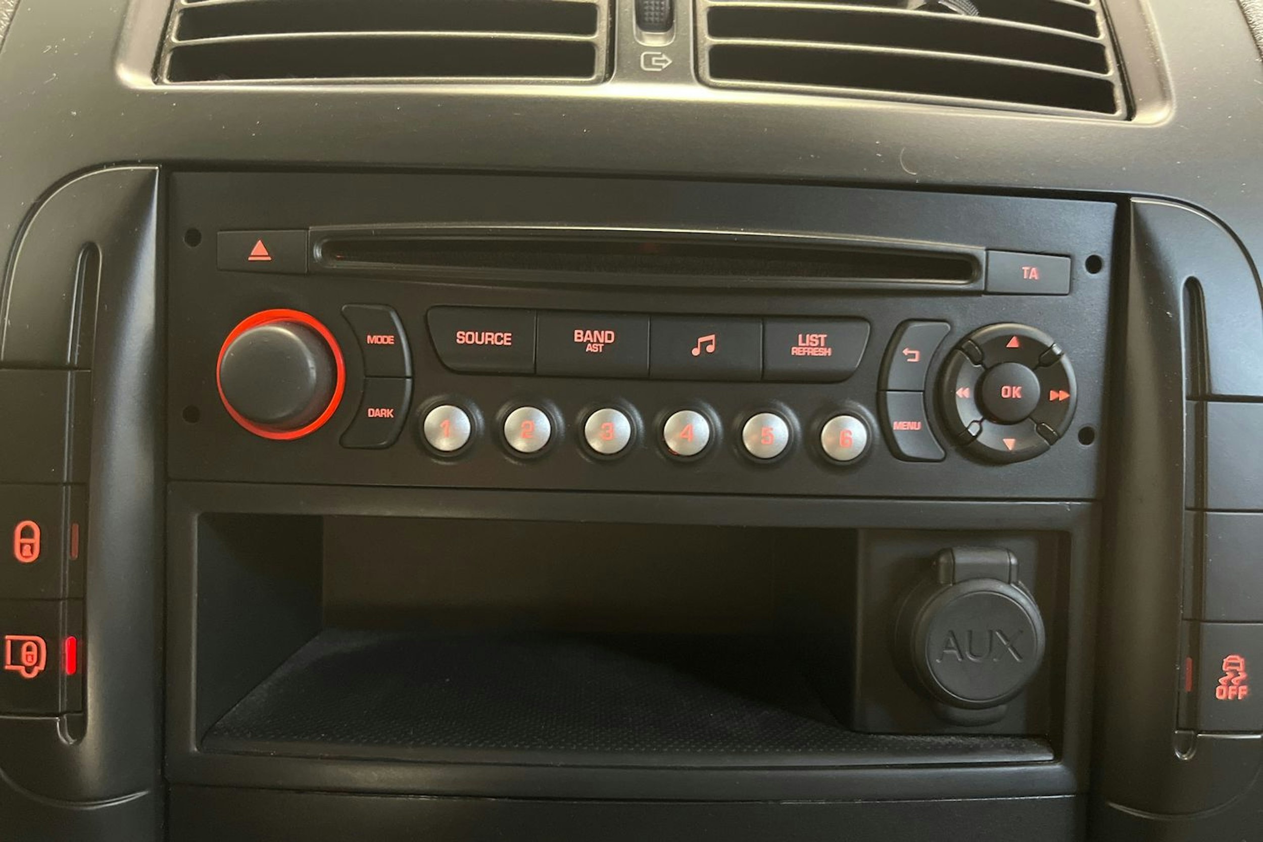 Musta Toyota Proace 2015 kuva 18.