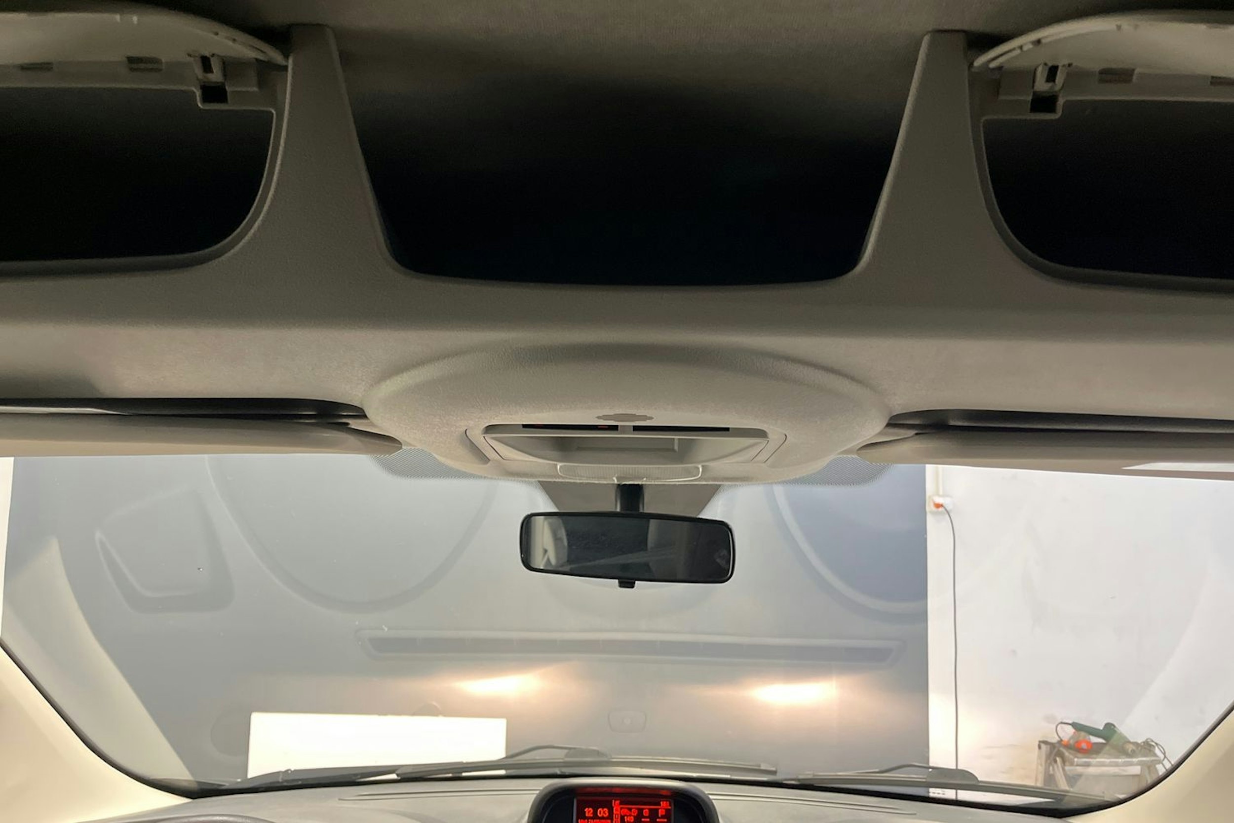 Musta Toyota Proace 2015 kuva 20.