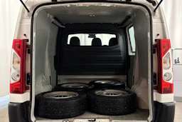 valkoinen Toyota Proace 2015 kuva 15.