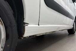 Valkoinen Toyota Proace 2015 kuva 32.