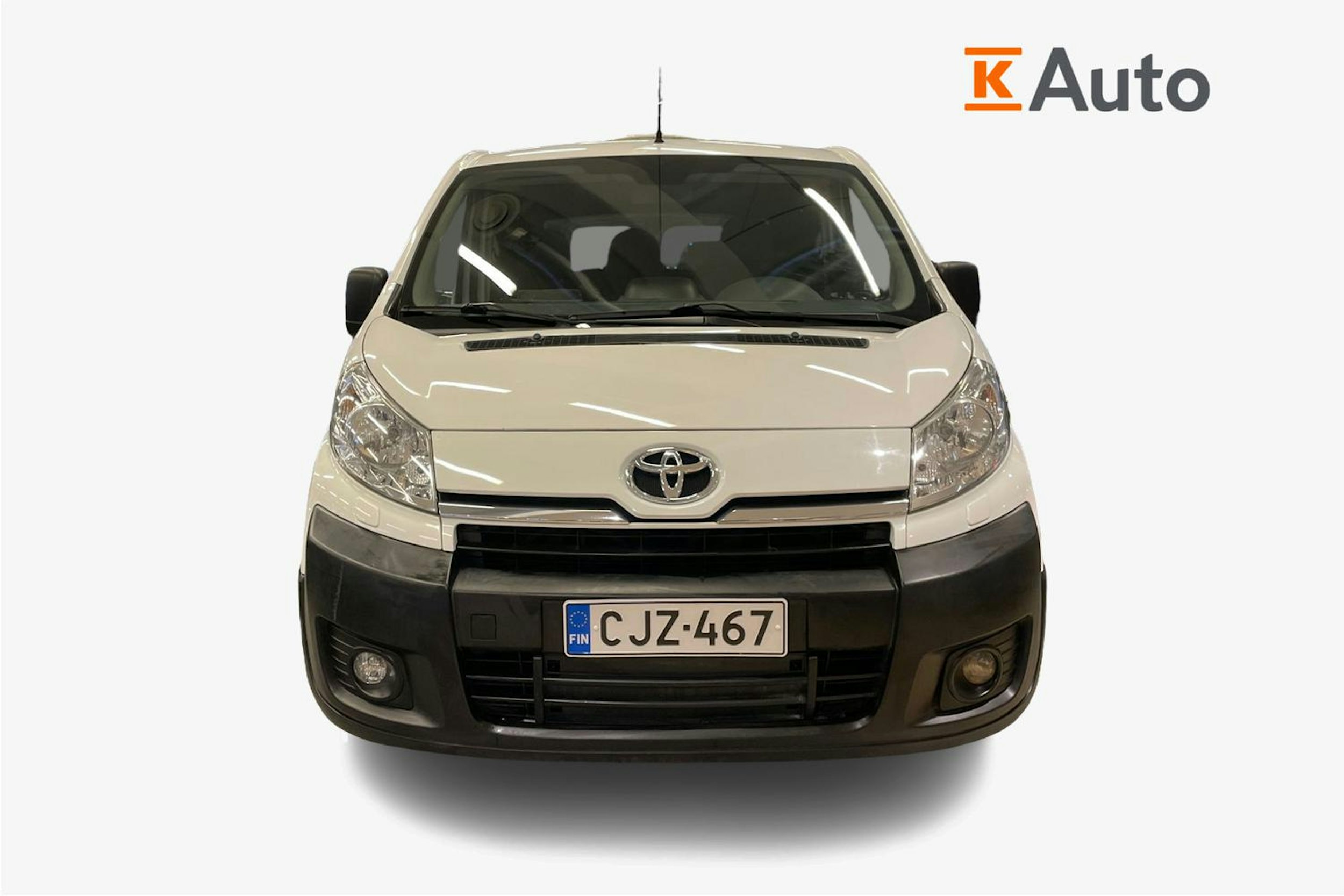 Valkoinen Toyota Proace 2015 kuva 5.