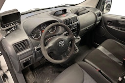 Valkoinen Toyota Proace 2015 kuva 8.