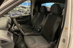 Valkoinen Toyota Proace 2015 kuva 16.