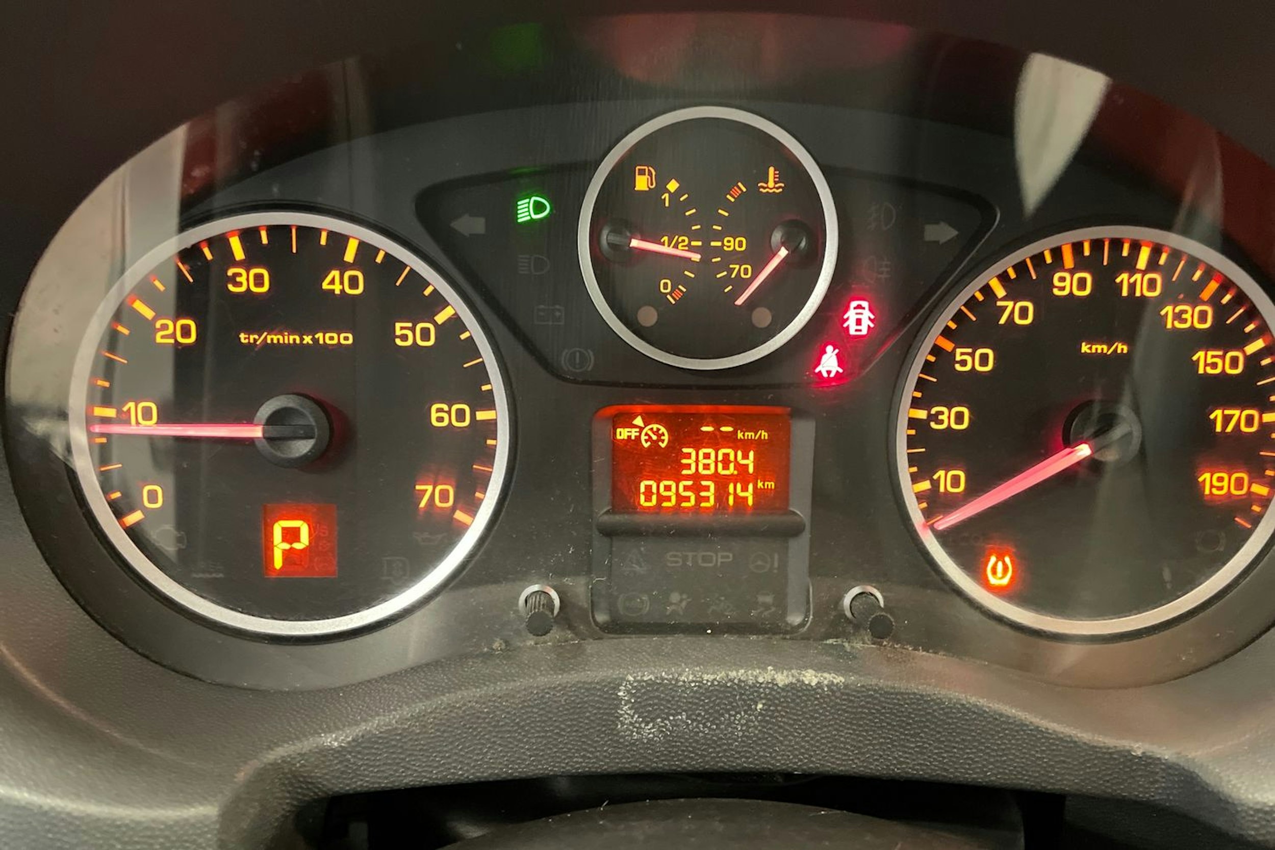 Valkoinen Toyota Proace 2015 kuva 19.